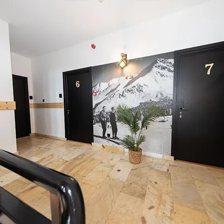 ゲストハウス Janosik ザコパネ