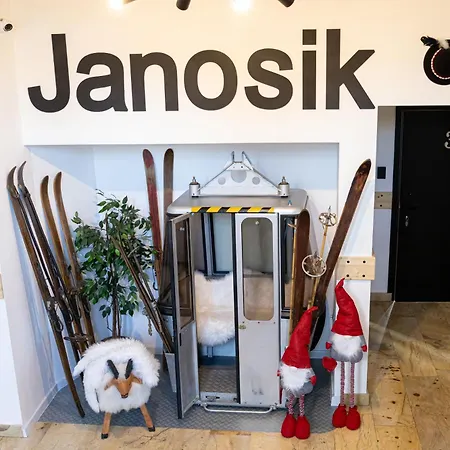 Janosik 3* زاكوباني